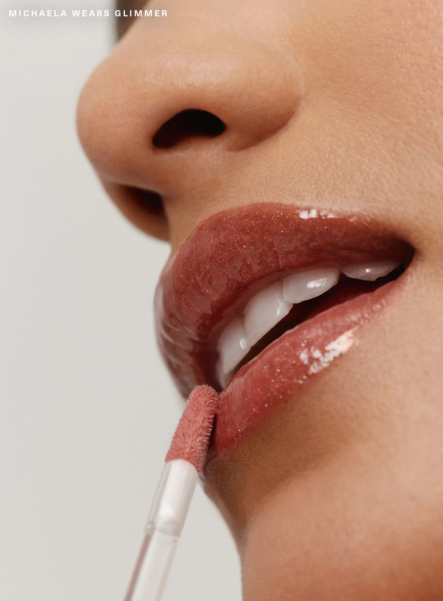Positive Light Luminizing Lip Gloss